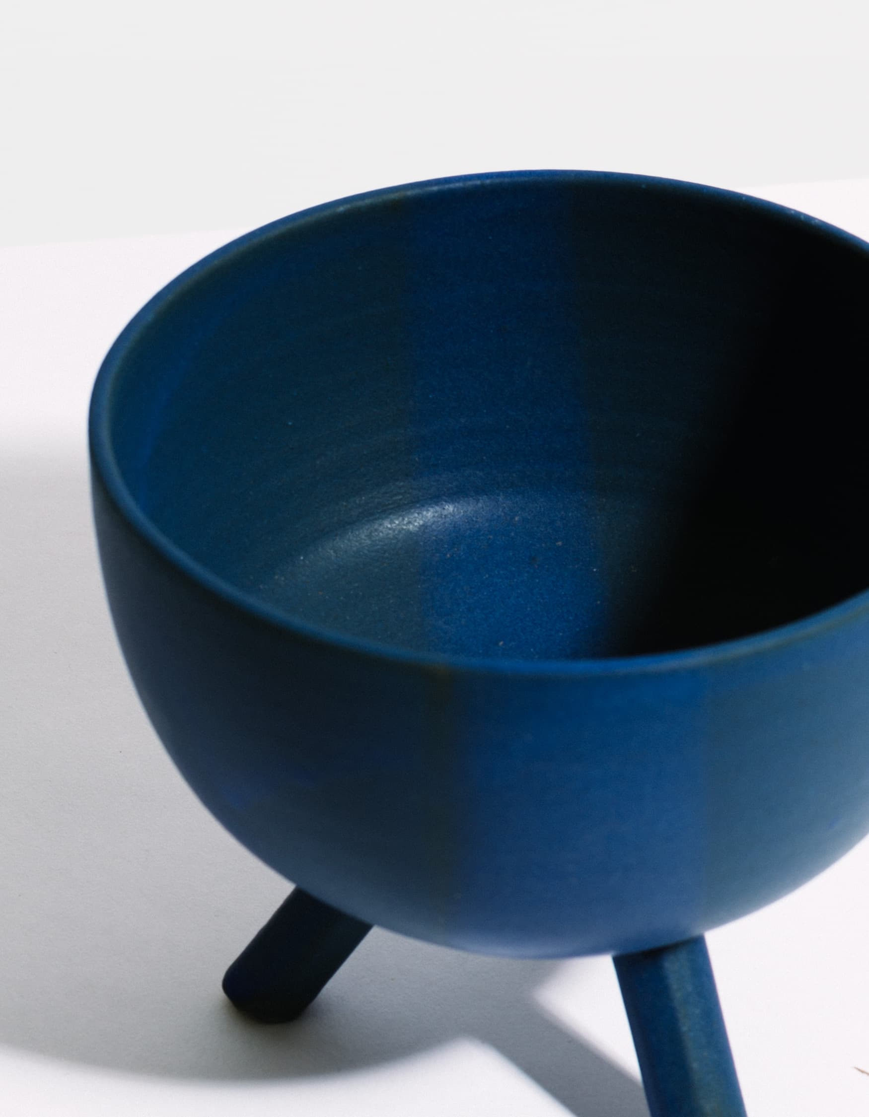 Small Legged Vessel