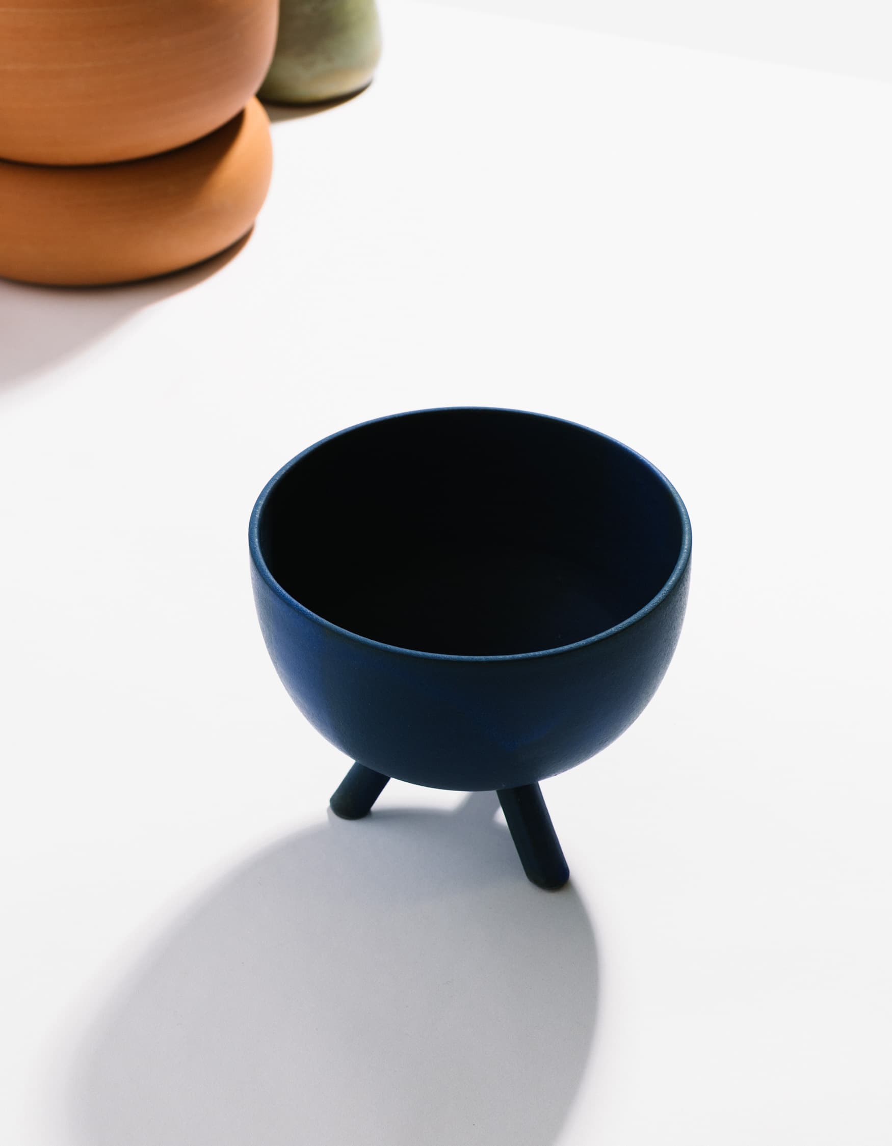 Small Legged Vessel