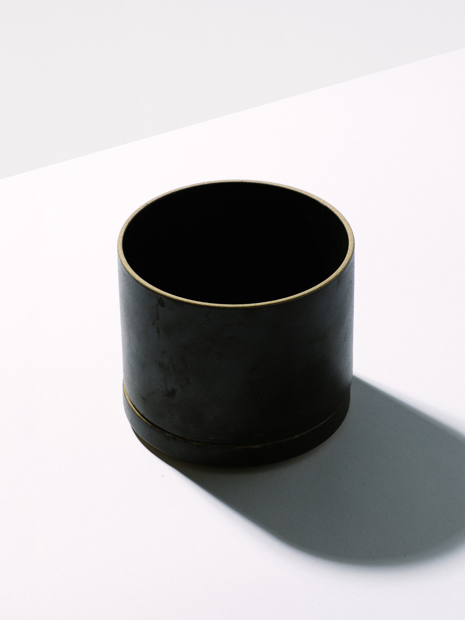 Black Planter - Hasami Porcelain - Homecoming