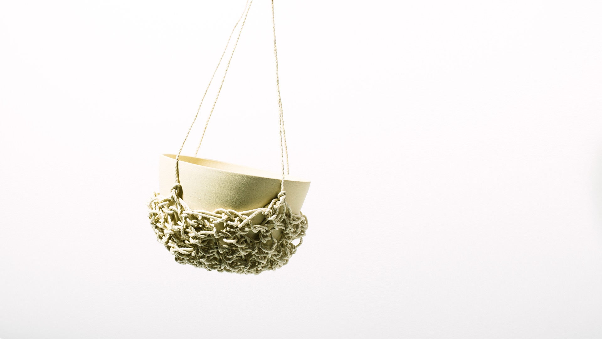 Crochet Hanging Planter - Homecoming