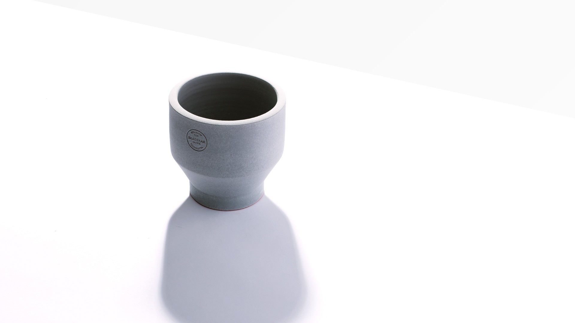 Grey Edge Pot - Skagerak - Homecoming