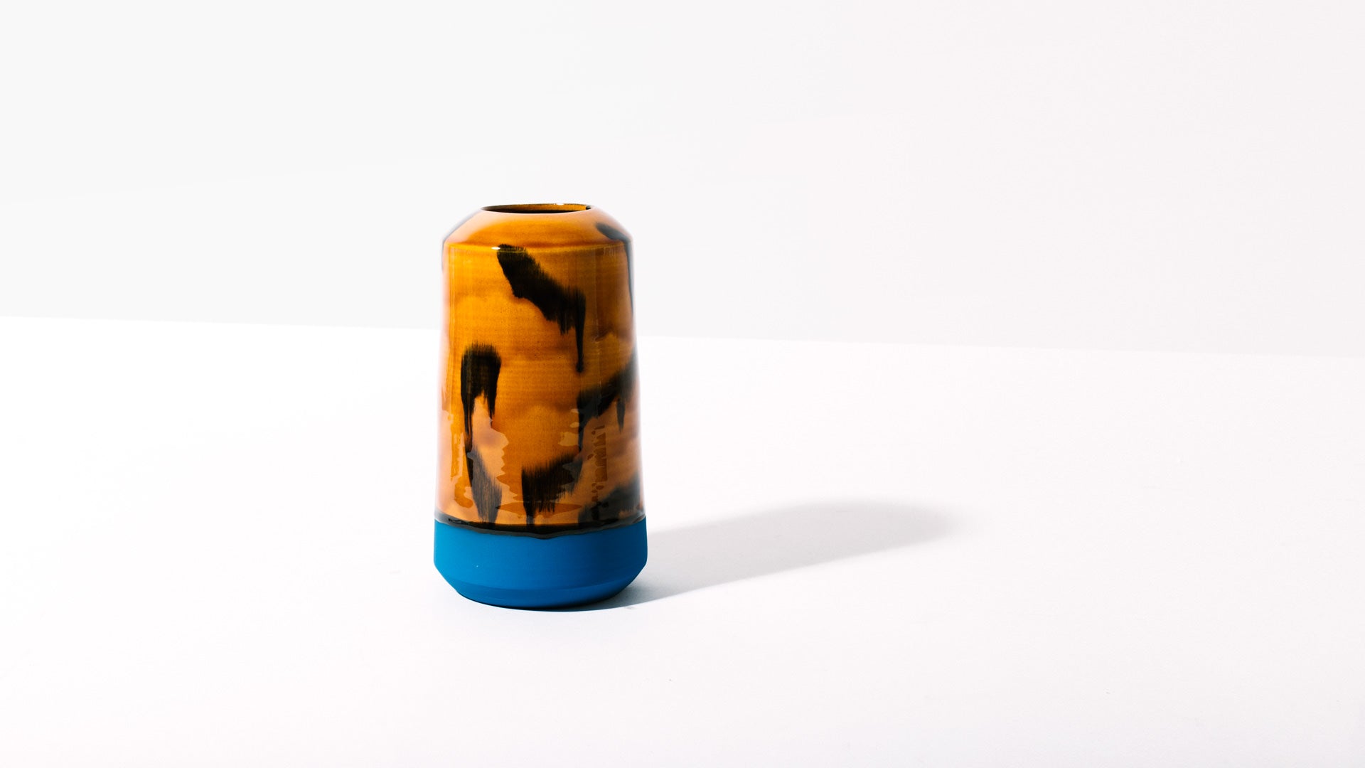 Tortoise Shell Vase - Homecoming