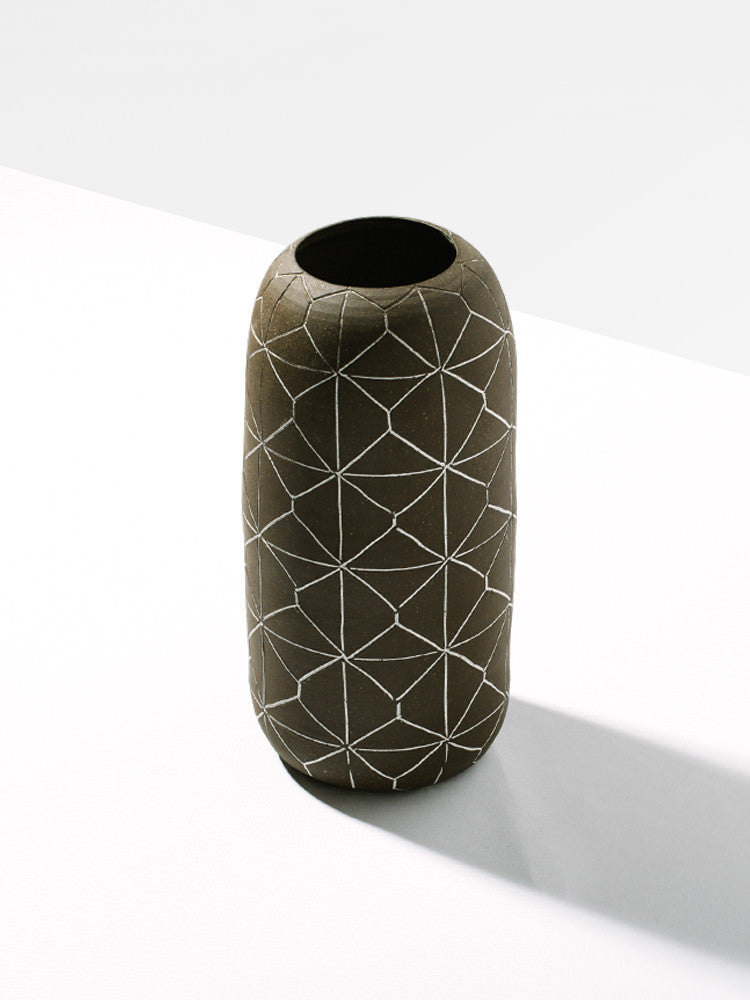 Dark Maurice Vase - Homecoming