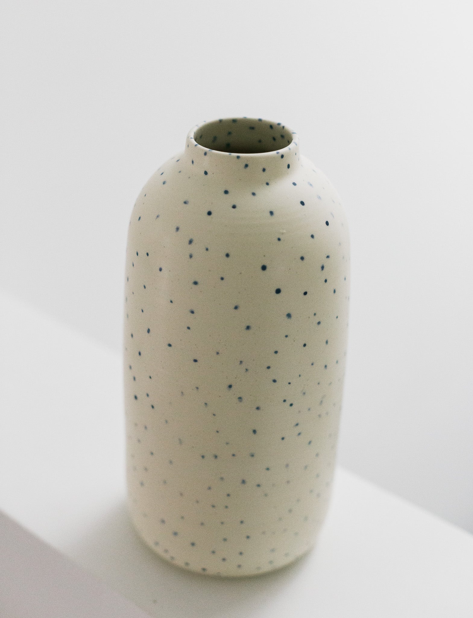 Egg Vase - Homecoming