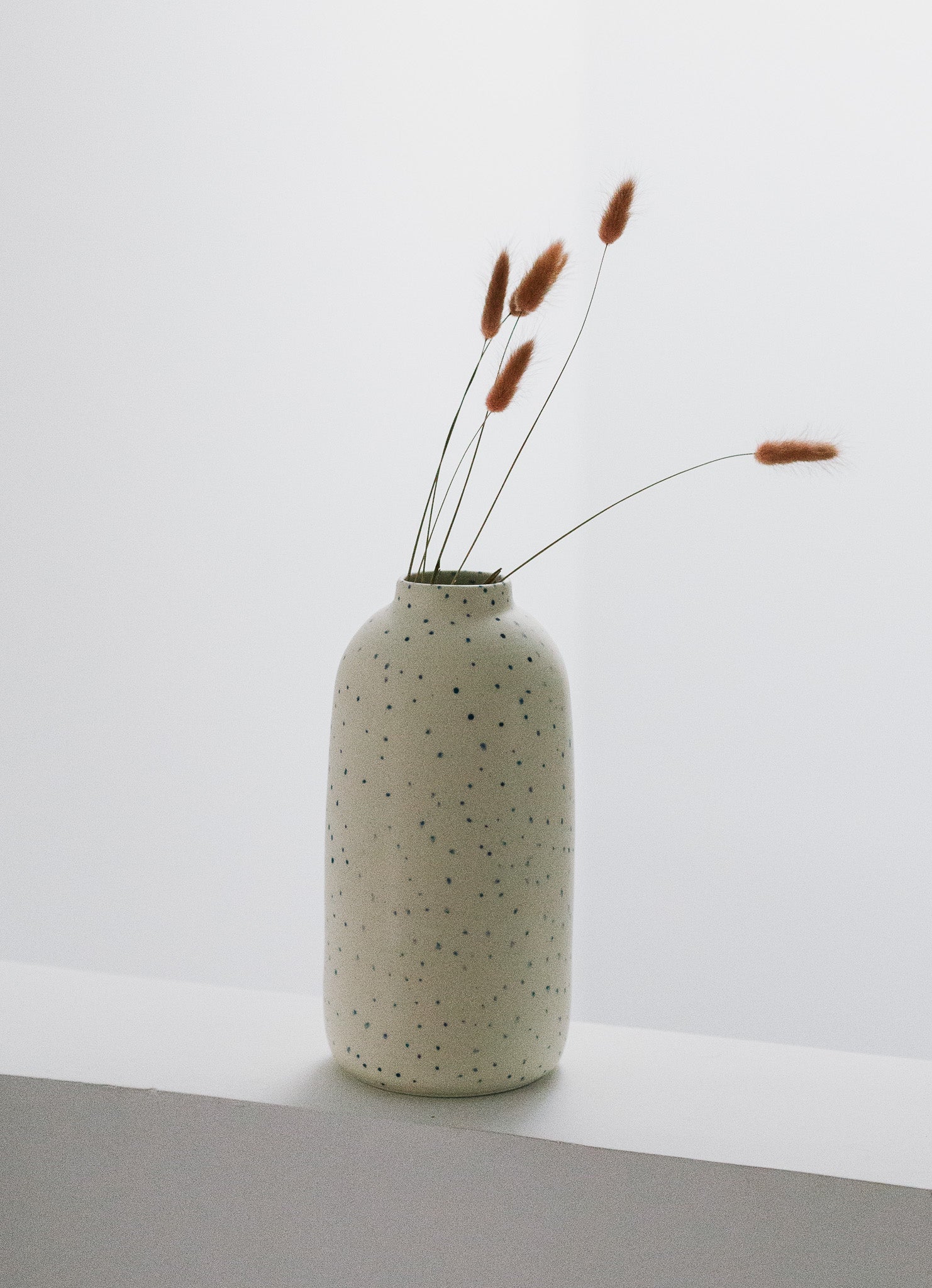 Egg Vase - Homecoming