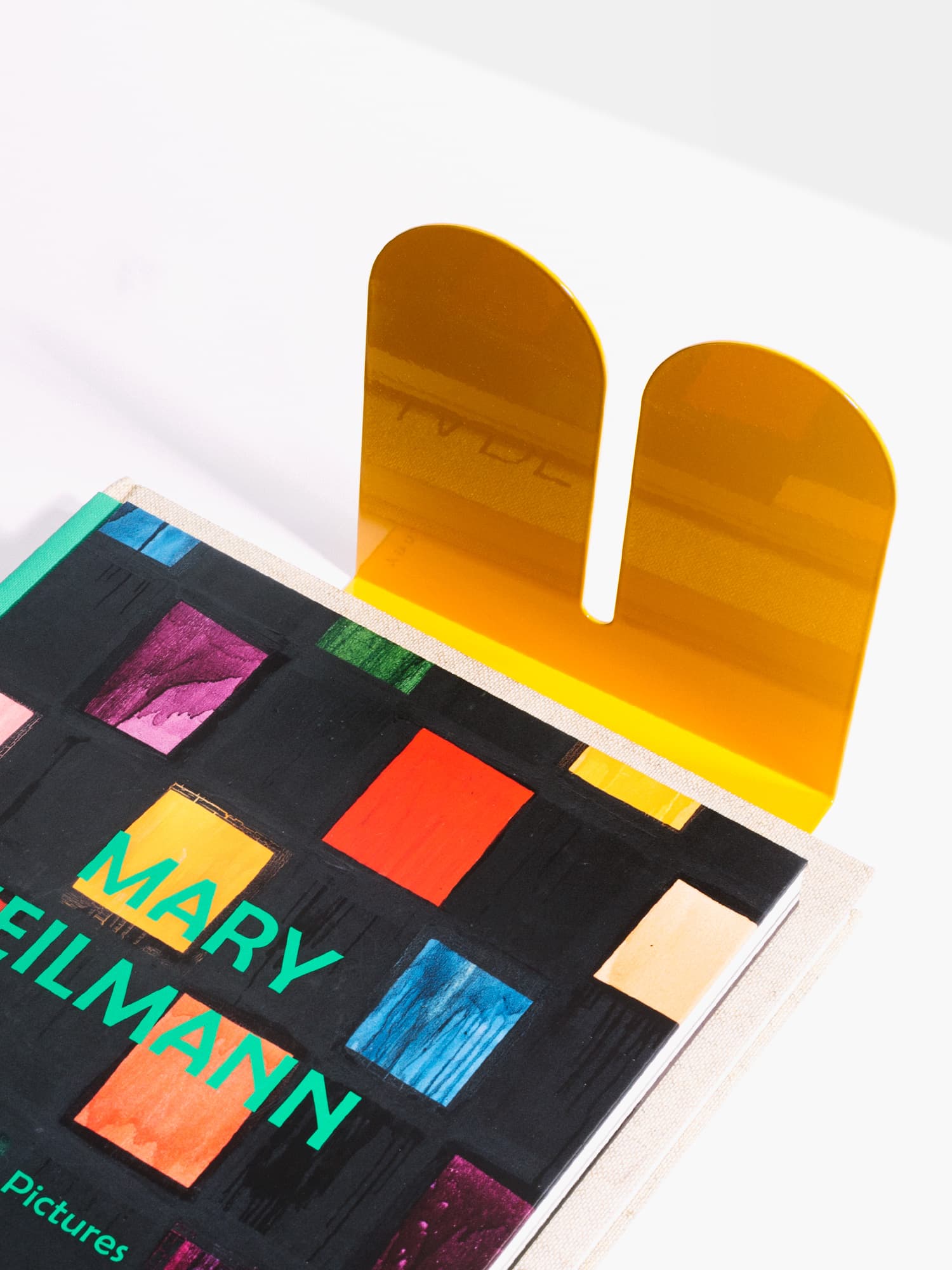 Dumbo Bookend